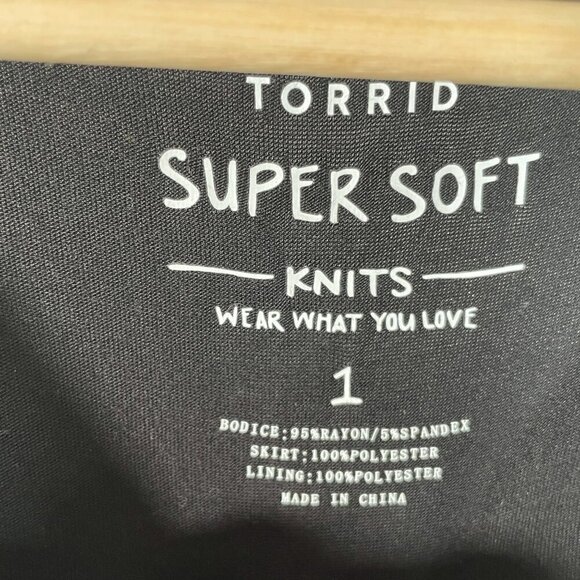 TORRID Super Soft Fit & Flare Dress SZ 1 (1X, 14-16) Tiered Pockets Black NEW - Picture 7 of 12